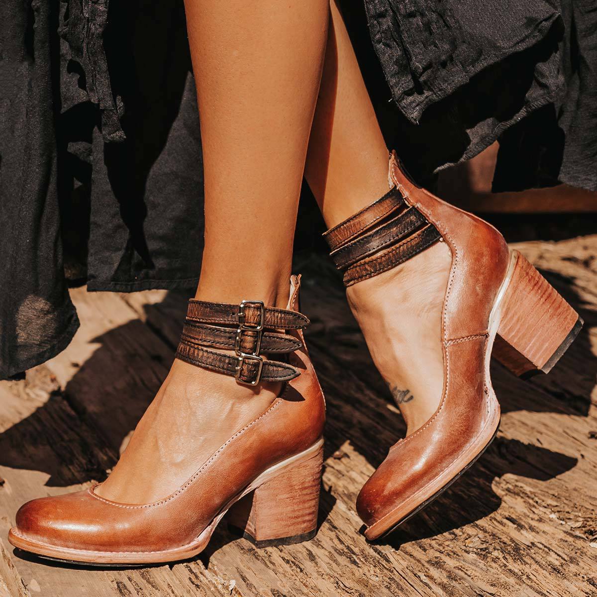 Vintage Ankle Strap Heels "Hana"